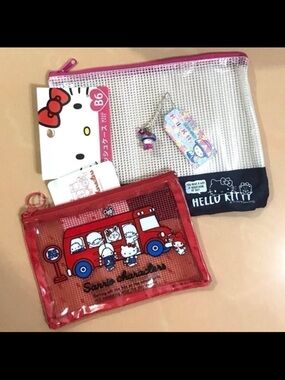 Hello Kitty POUCH ZIPPER BAG & KEYCHAIN CHARM - Red and Pink